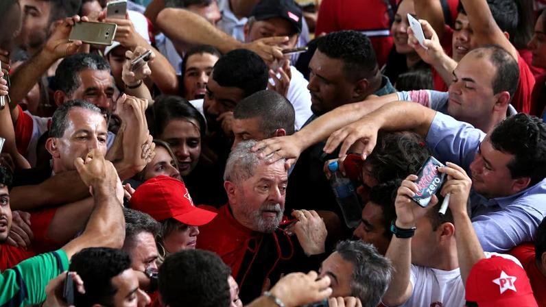 Medidas lançadas pelo Planalto são as armas de um governo que segue impopular, porém, levemente favorito, frente às confusões e alta rejeição do campo bolsonarista