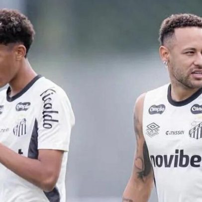 Neymar empurra Robinho Júnior após drible; setoristas mencionam tapa