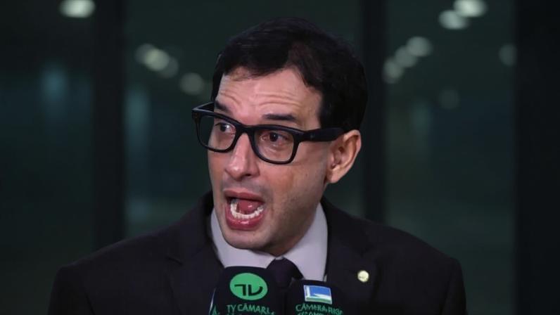 Na foto, o deputado Leo Prates (Republicanos-BA), relator da PEC do fim da escala 6 X 1