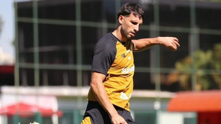 Calleri durante treinamento do São Paulo