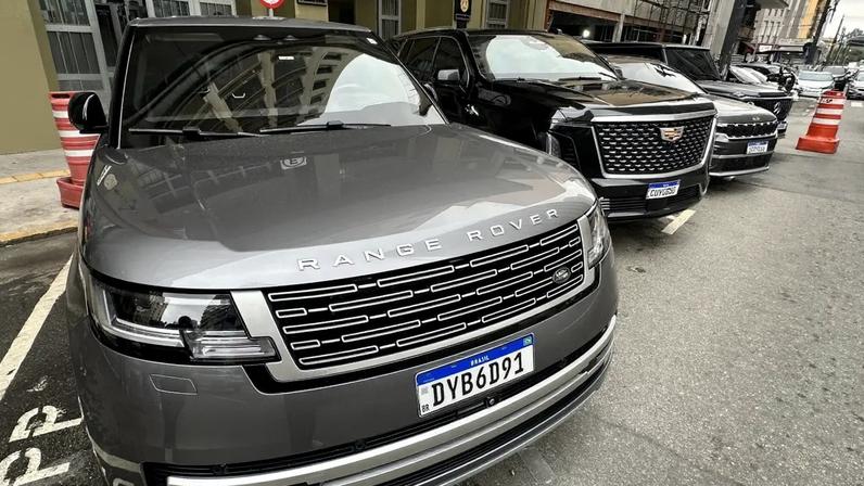 Veículos da advogada e influenciadora Deplolane Bezerra somam mais de R$ 5 milhões