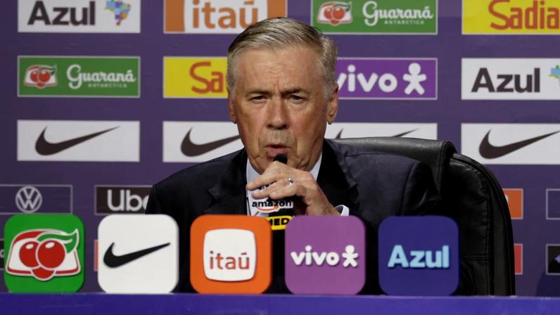 Ancelotti pede desculpas a Hugo Souza e Bento e afirma priorizar a experiência