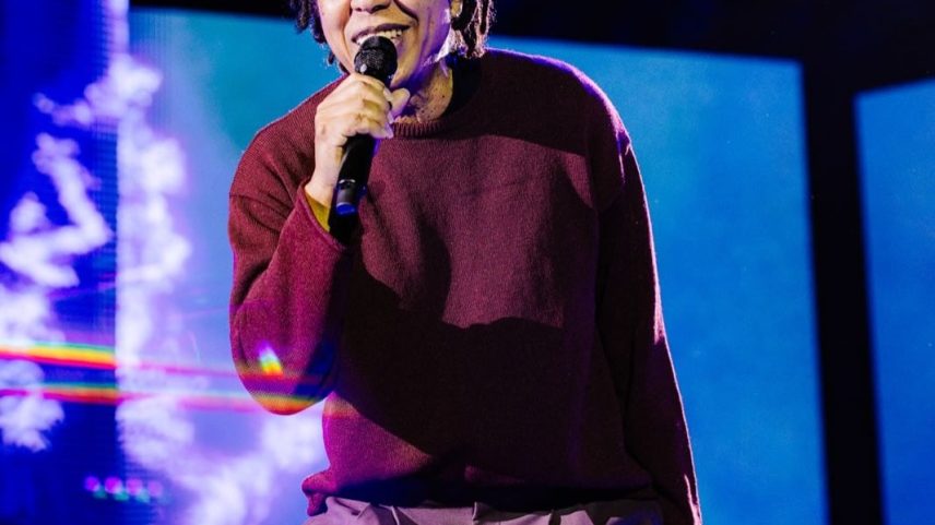 Turnê de Djavan passará por diversas cidades do Brasil neste ano