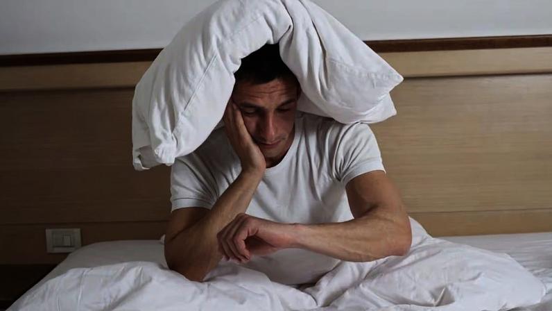Problemas de sono podem acelerar perda de massa muscular e aumento de gordura