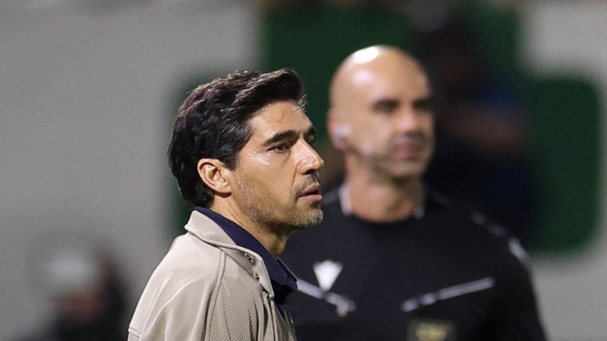 Abel lamenta empate com o Cruzeiro em Barueri a admite que Paulinho ‘não está 100%’.