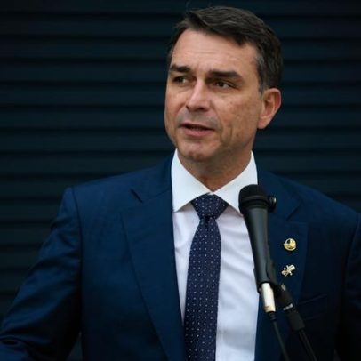 Trump e Flávio Bolsonaro devem se encontrar nesta tarde na Casa Branca