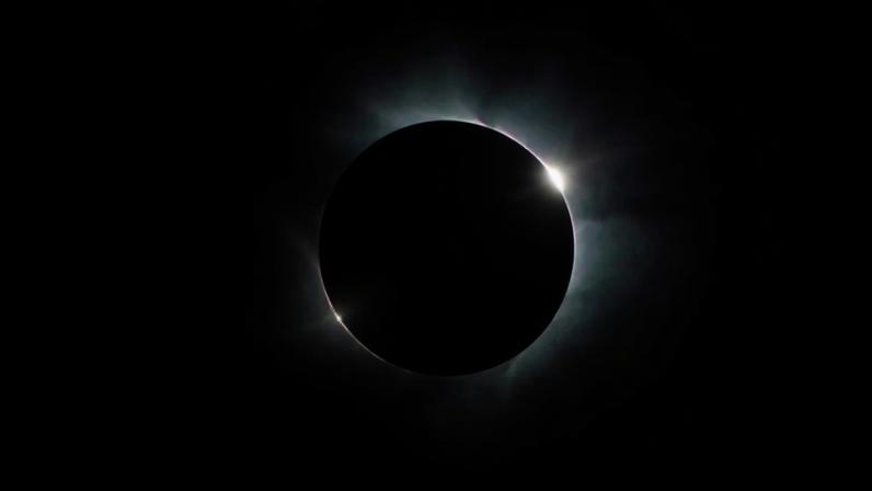 Imagem capturada pela Nasa de um eclipse solar total (Foto: Divulgação/Nasa)