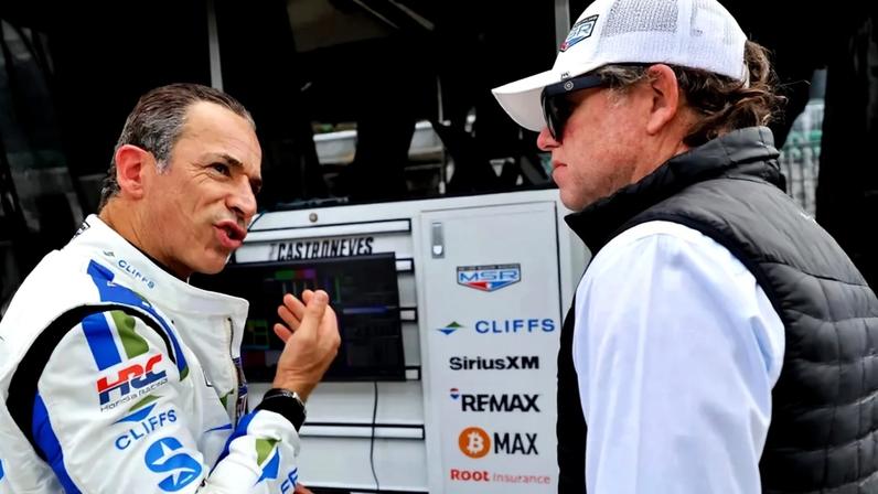 Helio Castroneves com Mike Shank, sócio majoritário da Meyer Shank Racing (Foto: Penske Entertainment / Divulgação)
