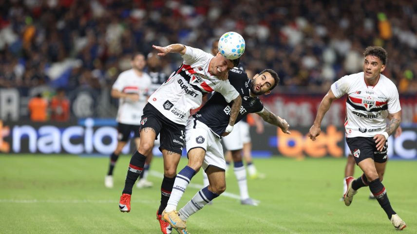 São Paulo sofre gol no final e amplia série negativa no Brasileirão