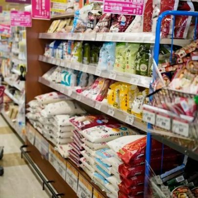 Inflação no Japão cai para 4 anos, mas choque de energia pode elevar índice