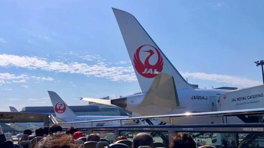 Tour panorâmico de ônibus ganha popularidade em aeroporto japonês