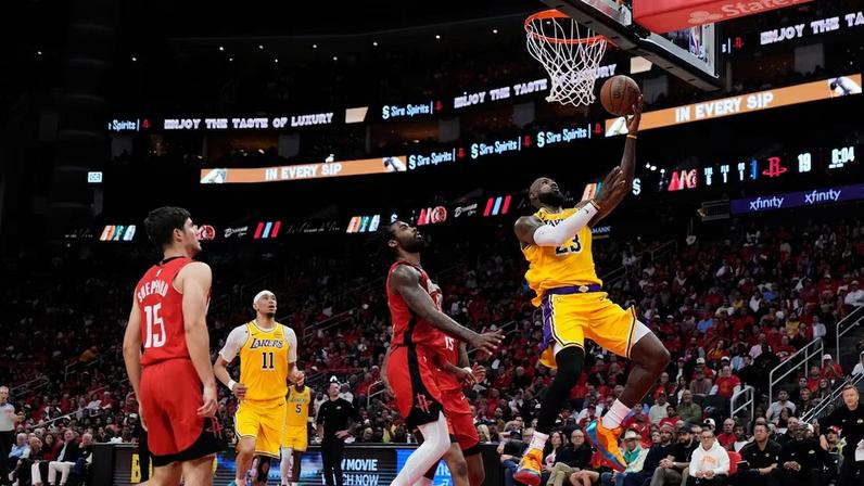 Lakers derrotam Rockets e avançam para as semifinais da Conferência Oeste