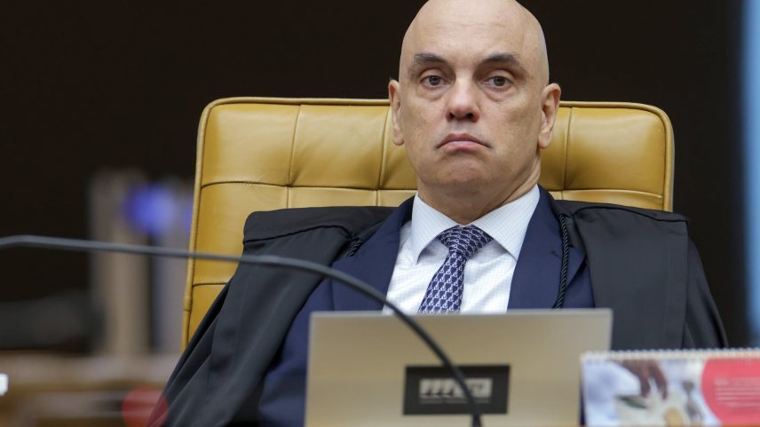 Moraes rejeitou pedido da defesa de mulher que pichou estátua no 8/1