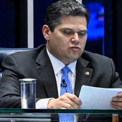 Após caso Messias, Alcolumbre recebe lista sêxtupla e tríplice para vagas no STF