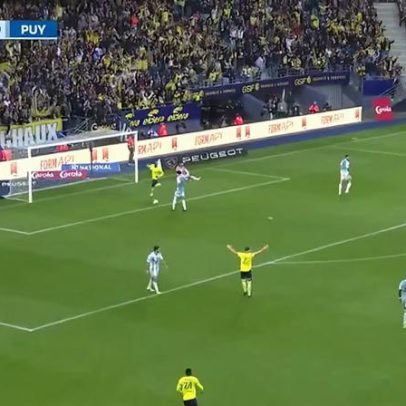 Foguete é avistado fora da área do FC Sochaux