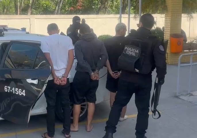 Operação visa desarticular domínio do Comando Vermelho sobre a comunidade