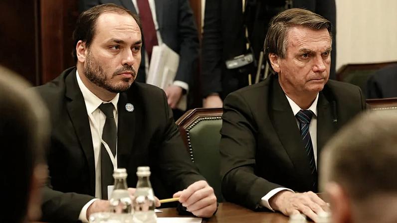 Carlos na comitiva de Bolsonaro na Rússia