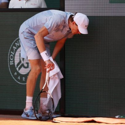 Sinner treme no Roland Garros sob calor e quadro masculino fica em aberto