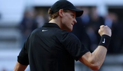 Sinner vence Medvedev, amplia sequência histórica e vai à final em Roma