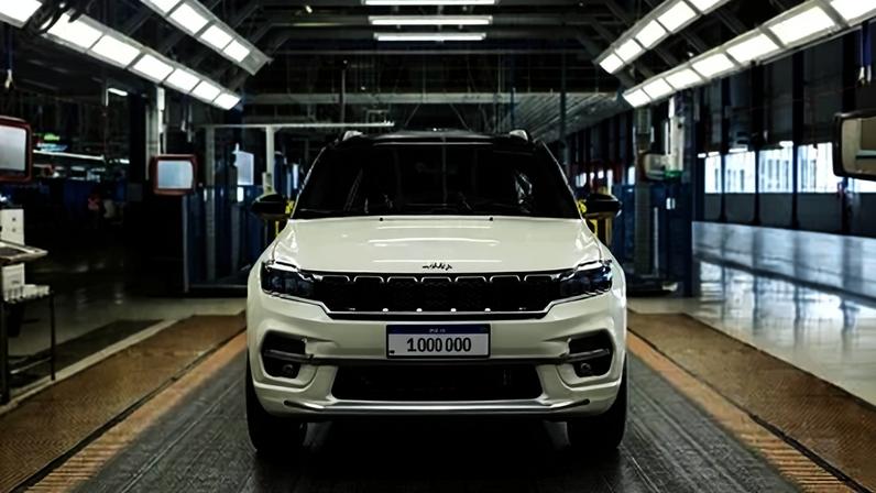 Stellantis vai lançar 40 carros no Brasil até 2030, inclusive híbridos e elétricos