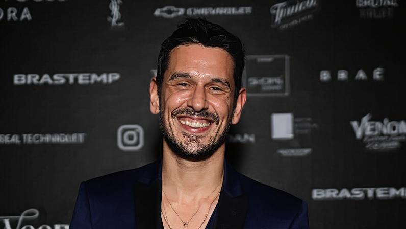 João Vicente de Castro revela vontade de ser pai em podcast