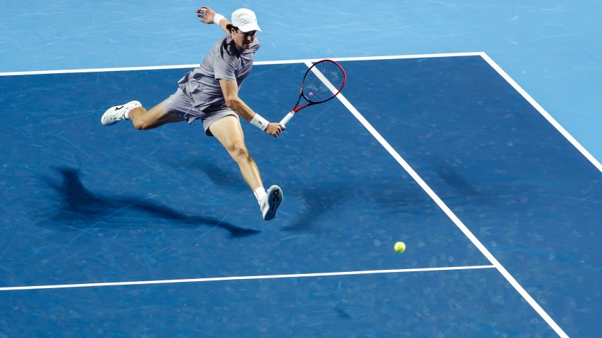 João Fonseca vira partida contra Dino Prizmic e avança à terceira fase do Roland Garros