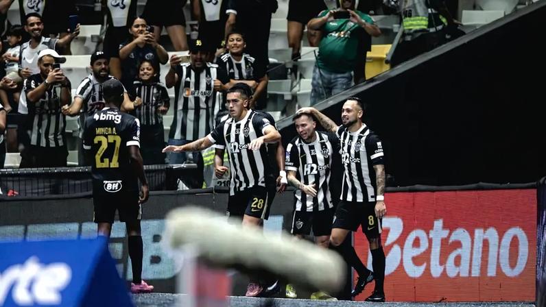 Jogadores comemorando gol em Atlético x Mirassol Foto: Pedro Souza / Atlético