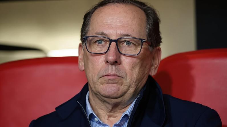 John Textor, dono da SAF do Botafogo, foi afastado do Lyon (Foto: Clement Mahoudeau/AFP)