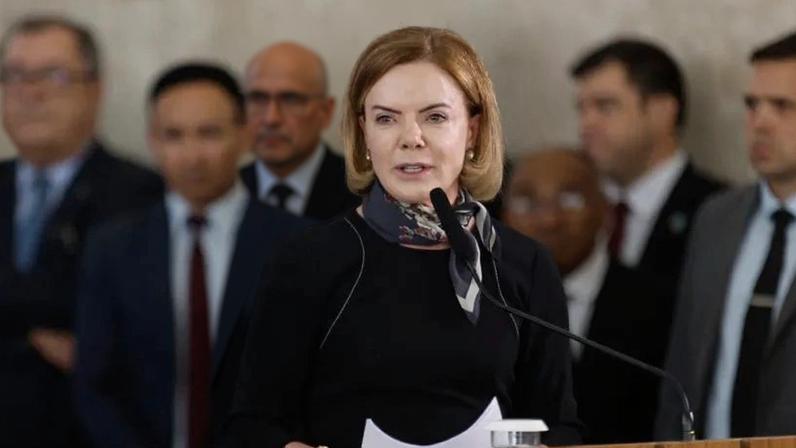 Gleisi afirmou que pedirá ao Ministério Público que recorra da decisão que mudou a tipificação do caso, de tentativa de feminicídio para lesão corporal grave