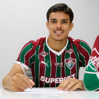Fluminense renova com joia da base