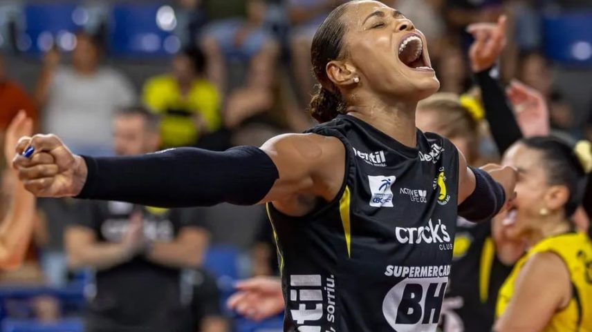 Jogadora foi eleita melhor central do campeonato