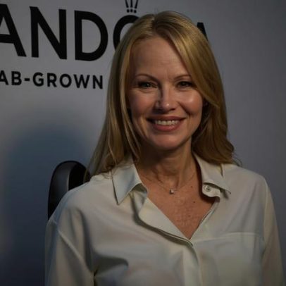 Rumores de romance entre Pamela Anderson e Tom Cruise repercutem em Hollywood