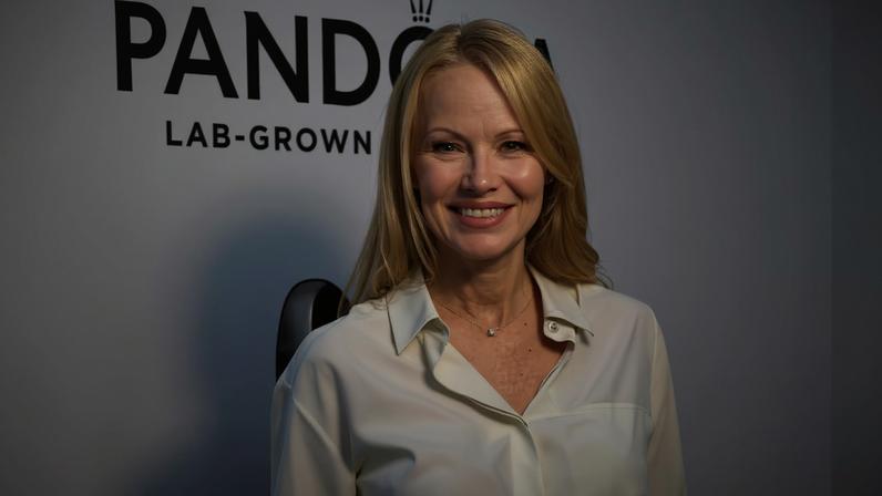 Rumores de romance entre Pamela Anderson e Tom Cruise repercutem em Hollywood