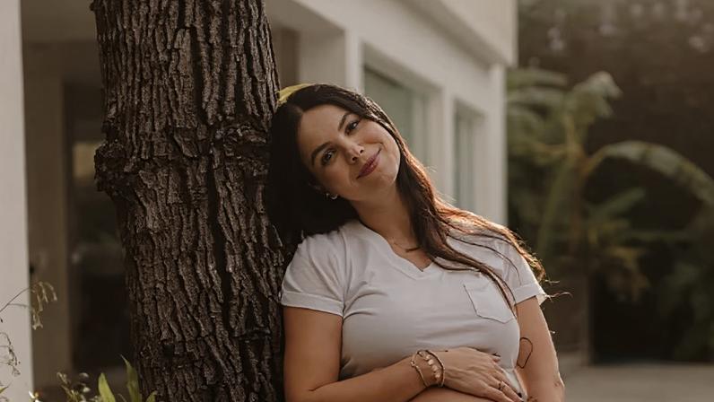 Sthefany Brito mostra mala de maternidade e confirma nascimento do caçula