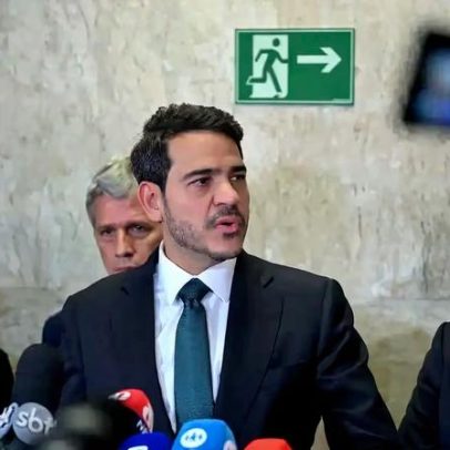 Messias encontra Lula antes de decidir se continua na AGU