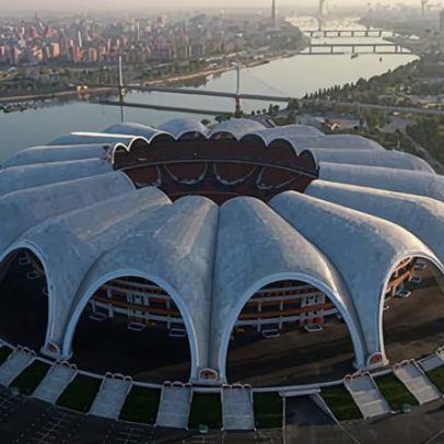 Maior estádio de futebol do mundo fica na Coreia do Norte