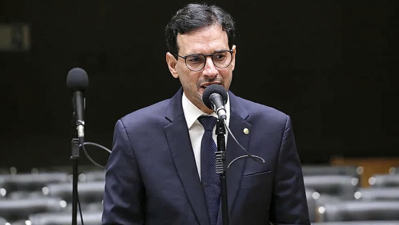 Segundo o relator, há três opções de texto prontas, mas quem vai bater o martelo é Hugo Motta