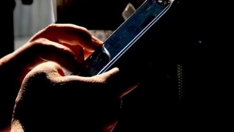 Idosos sentem impactos do uso excessivo de telas e do medo de desconectar