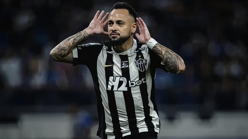 Mayconmarcou um dos gols na vitória do Atlético-MG contra o Cruzeiro.
