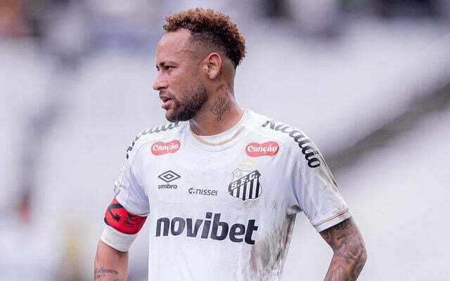 Santos atualiza boletim médico; Neymar sente pancada na panturrilha