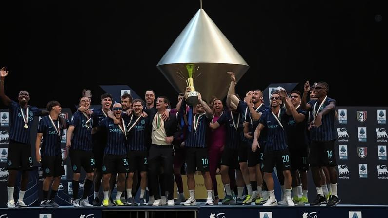Inter conquista título da Serie A no San Siro