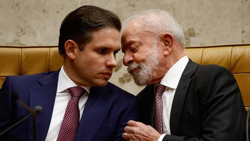Presidente da Câmara, Hugo Motta, e presidente Lula devem se reunir para fechar negociação sobre transição na PEC que acaba com a escala 6x1