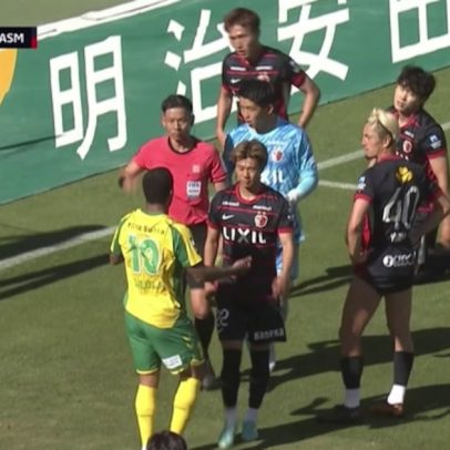 Kashima Antlers vence JEF United Chiba 1-0 com expulsão de Carlinhos