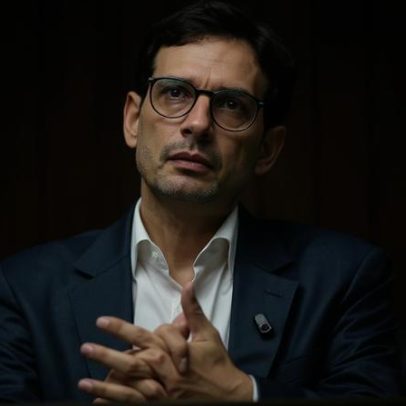Prates afirma preferir deixar relatoria a apoiar transição de 10 anos da 6x1