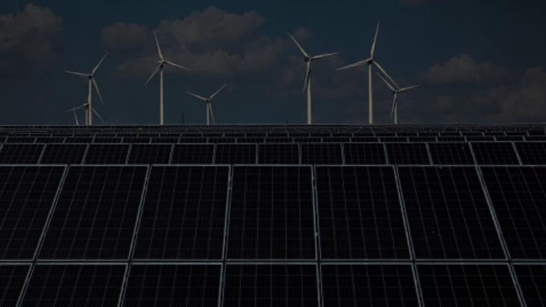 The Economist: A indústria solar chinesa, líder mundial, está em crise