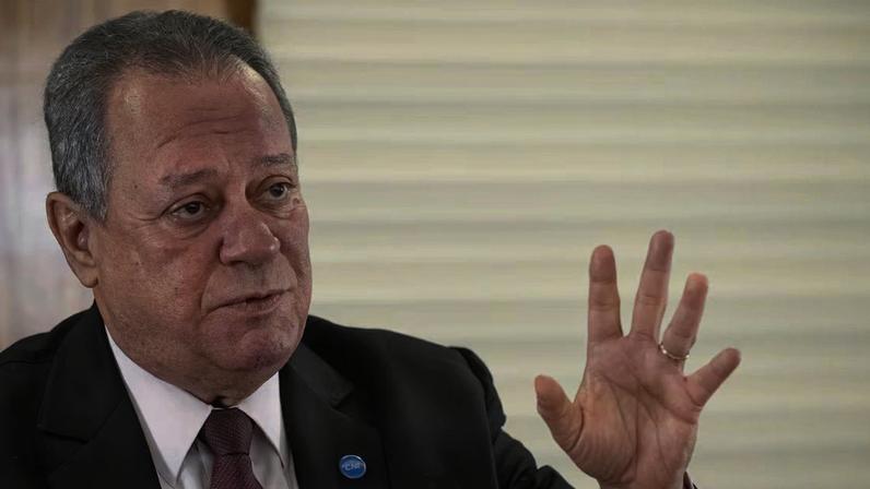 Setores mais atingidos defendem negociação coletiva para mudança de jornada e reclamam do prazo de transição curto proposto na Câmara