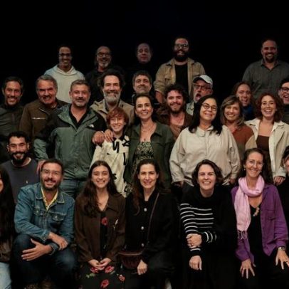 Carlos Manga Jr. destaca inovações em encontro com equipe e elenco
