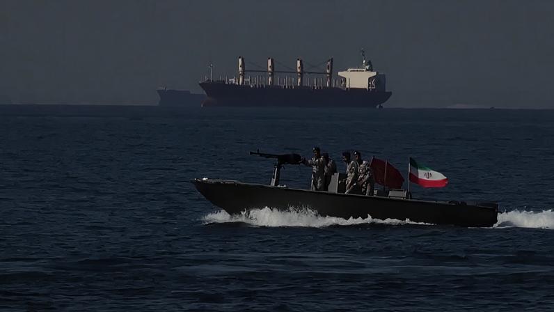 Irã busca o fim do bloqueio marítimo dos EUA ao país, segundo a agência de notícias oficial iraniana