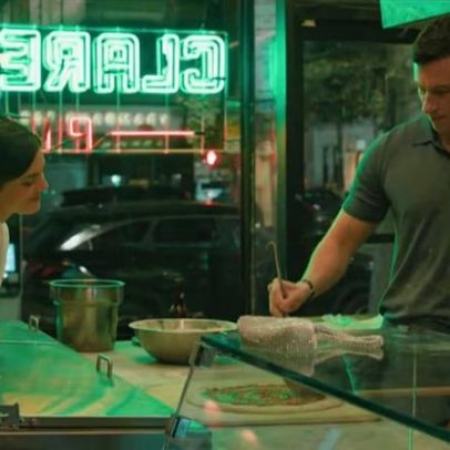 Monica Barbaro e Callum Turner formam casal em nova comédia romântica