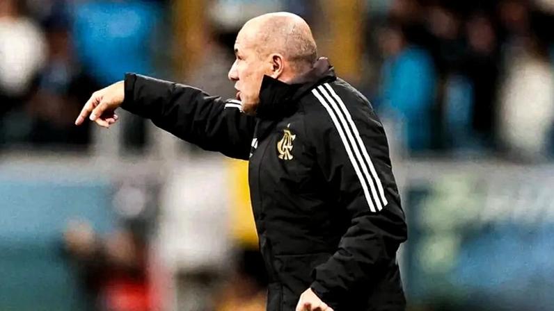 Leonardo Jardim comanda o Flamengo diante do Grêmio (Foto: Gilvan de Souza / Flamengo)
